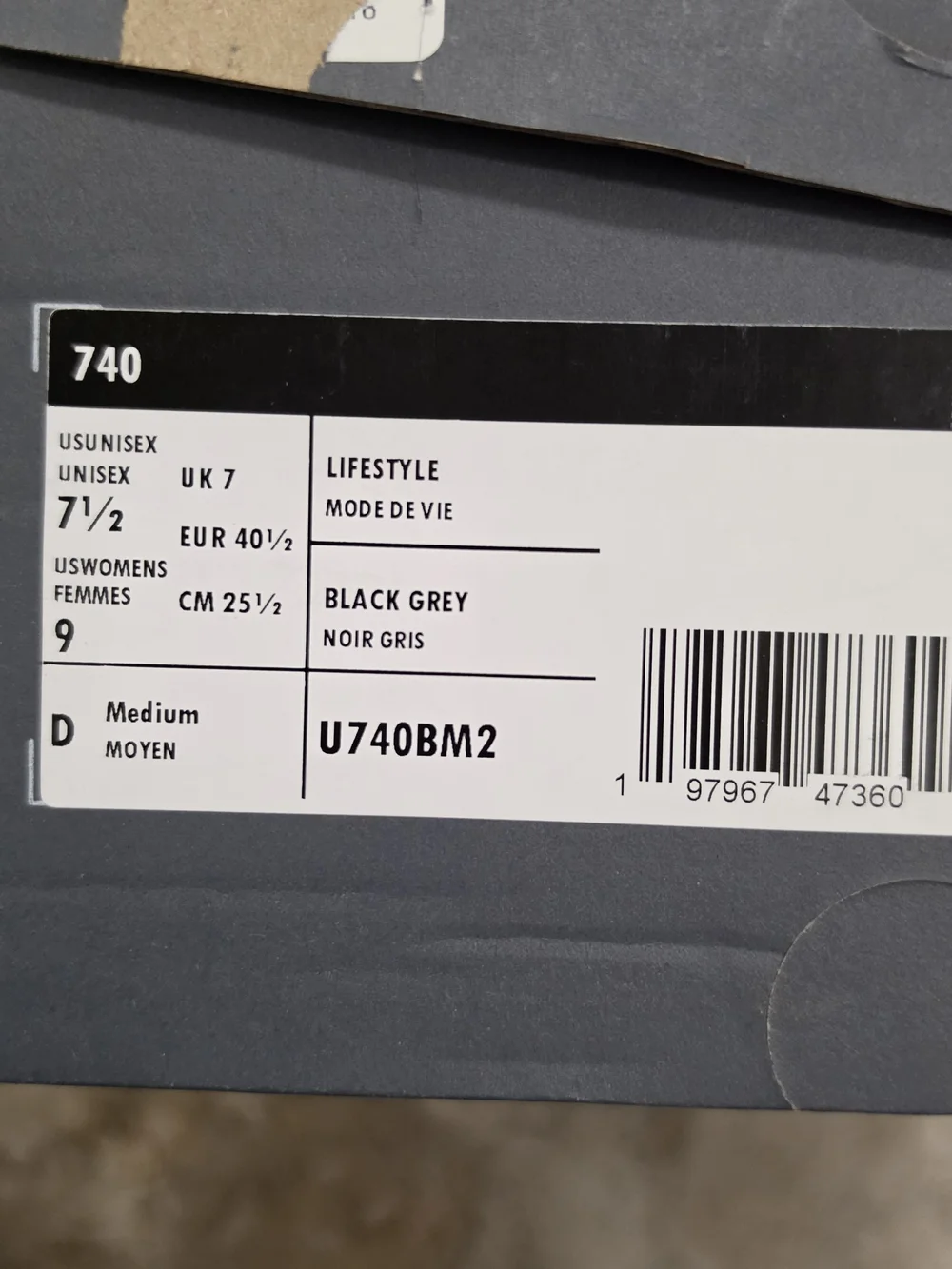 New Balance 740 sneakers / Black and Silver Metallic colorway